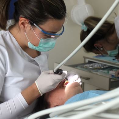 Clínica dental en Calañas Arroyo&Arrayás