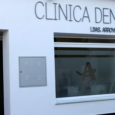 Clínica dental en Calañas Arroyo&Arrayás